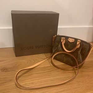 Louis Vuitton small crossbody purse